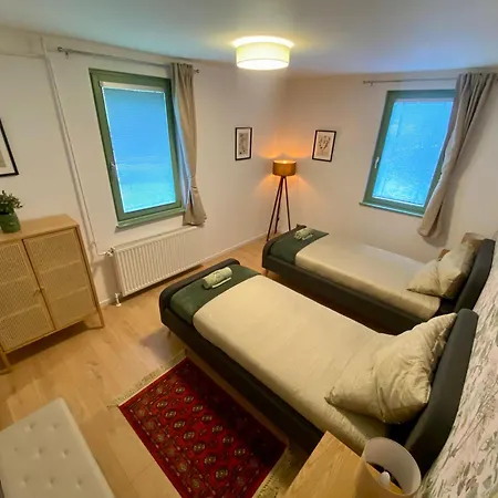Zabszalma Vendeghaz Apartment